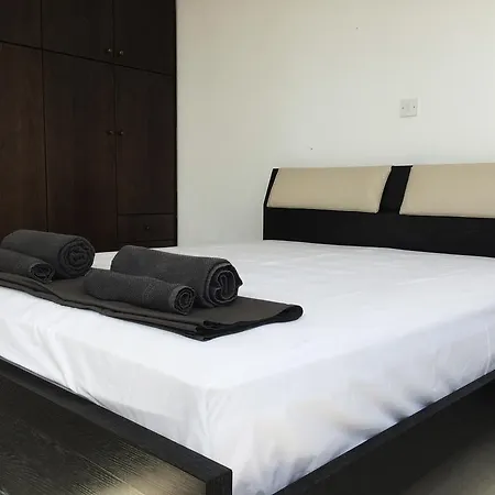 דירה Elegant 2 Bedroom In The Heart Of