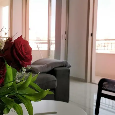Elegant 2 Bedroom In The Heart Of
