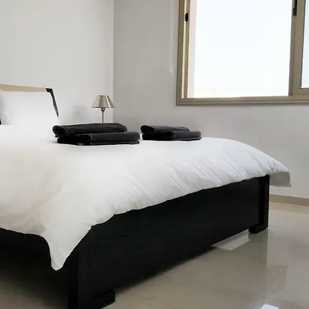 Διαμέρισμα Elegant 2 Bedroom In The Heart Of *
