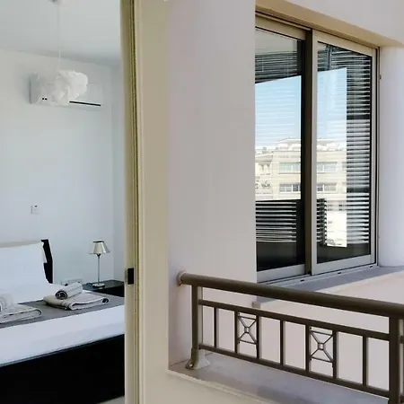 Elegant 2 Bedroom In The Heart Of Διαμέρισμα Πάφος